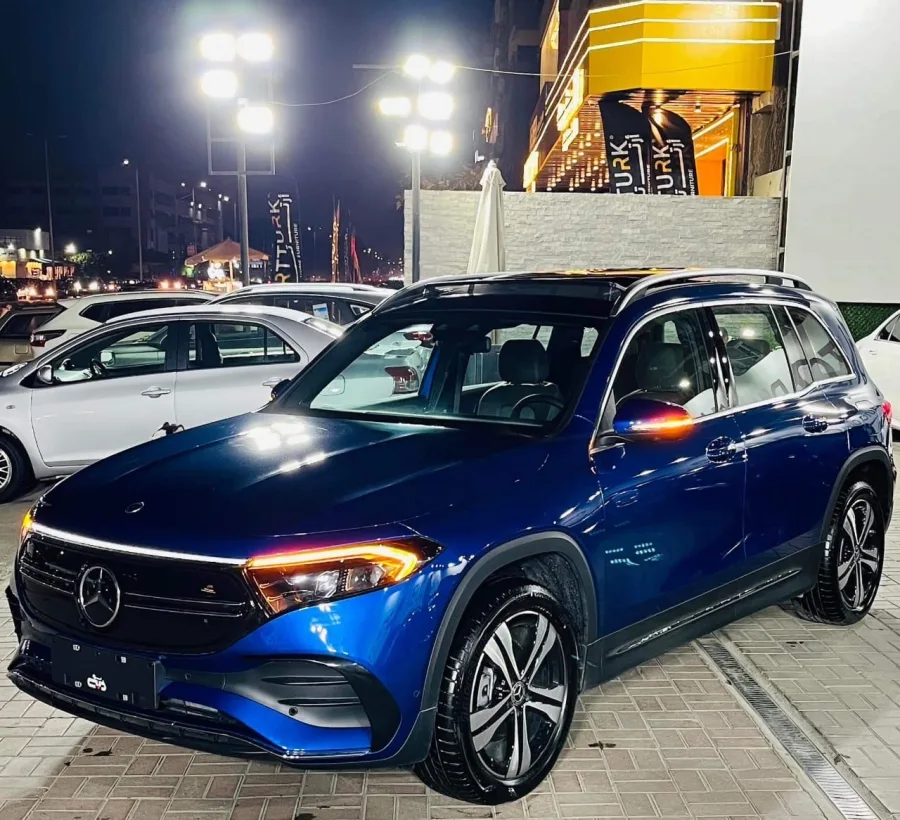 Mercedes eqb350 4matic