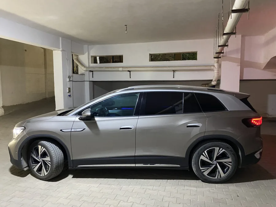 VW ID6 PRO