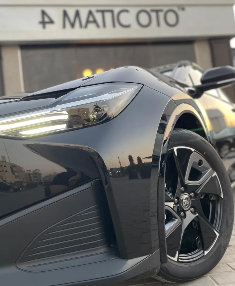 Toyota BZ3