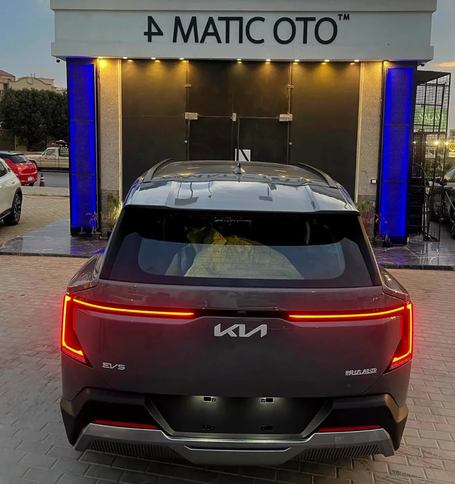 KIA Ev5 land