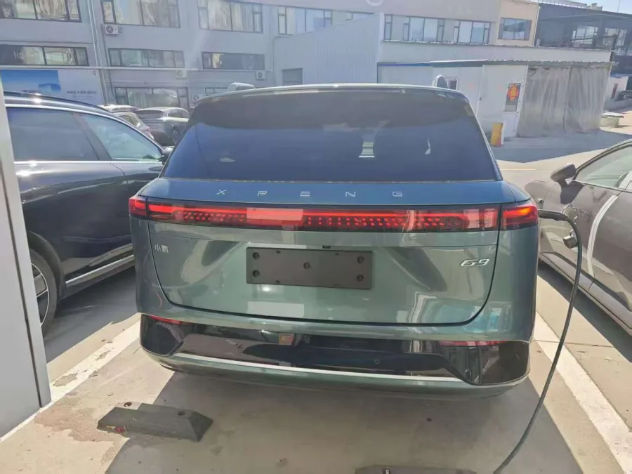 Xpeng G9