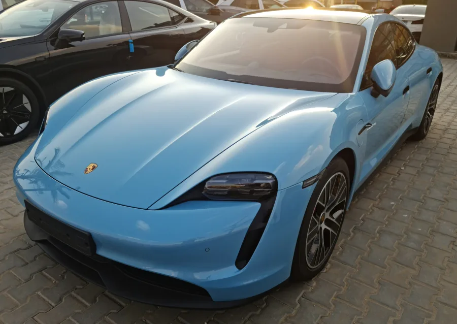 بورش تايكان مو 2022