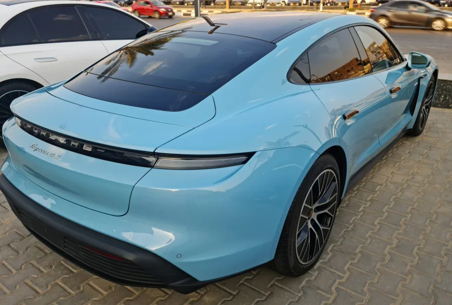 بورش تايكان مو 2022