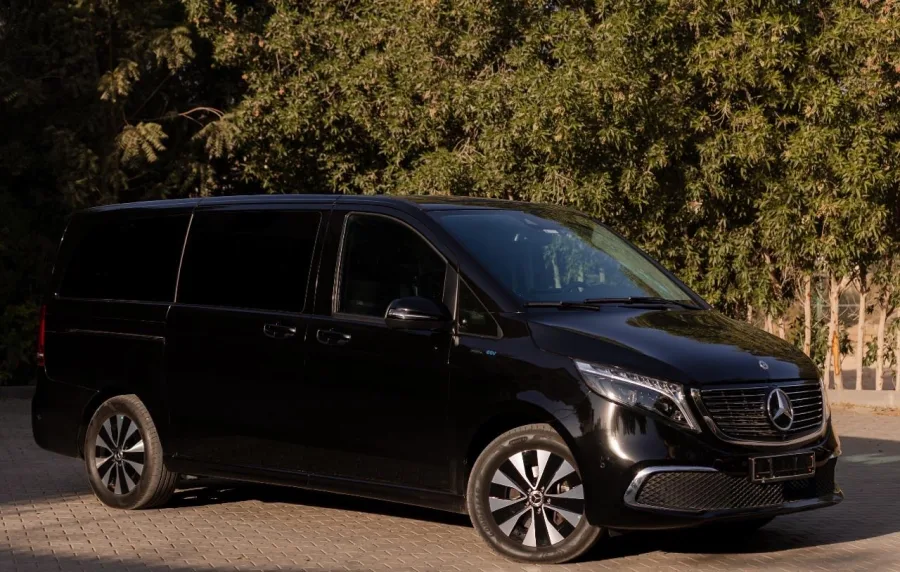 MERCEDES EQV300