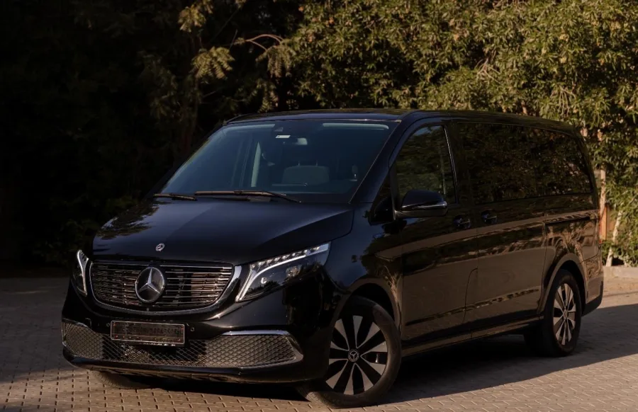 MERCEDES EQV300