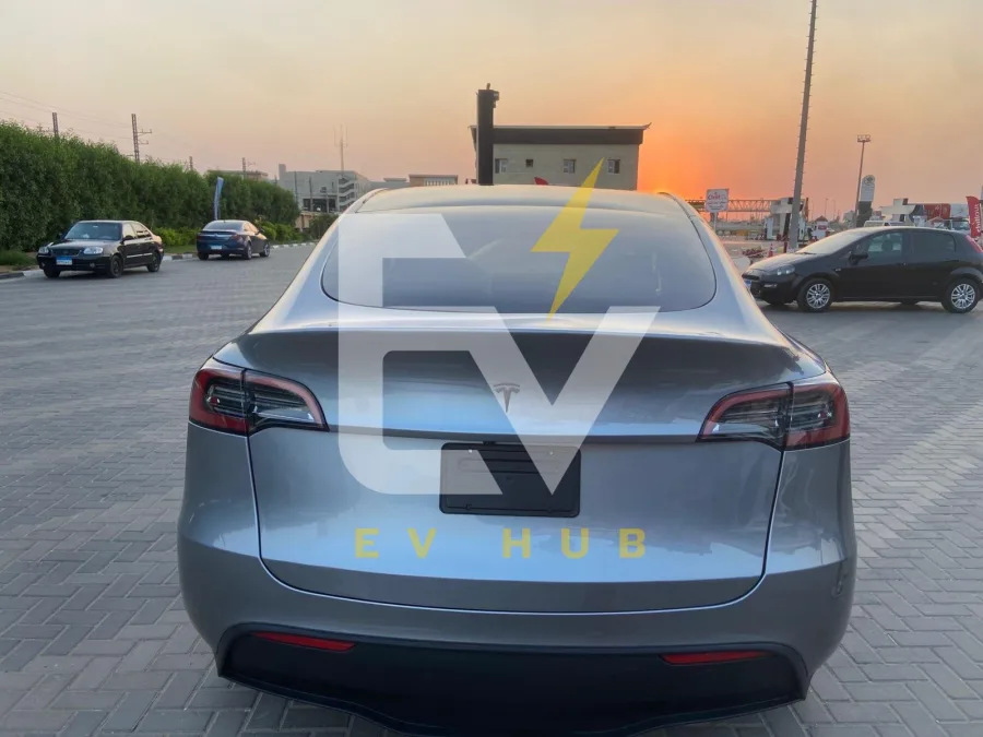 model y 2023 long range AWD