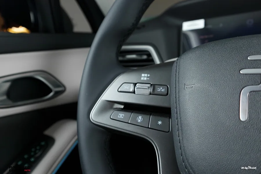 BYD YUAN UP smart drive