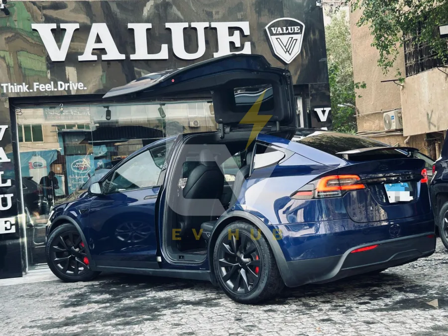 Tesla Model x long Range