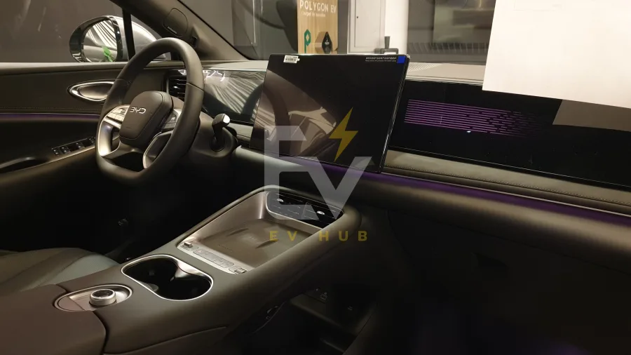 BYD SEALEON 06 2025