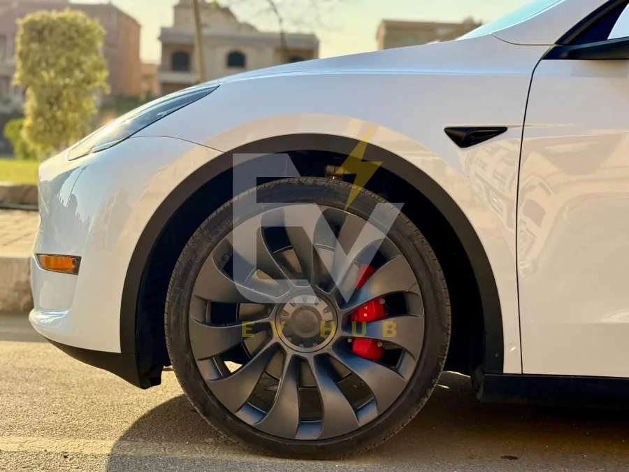 Tesla Y 2024 performance zero