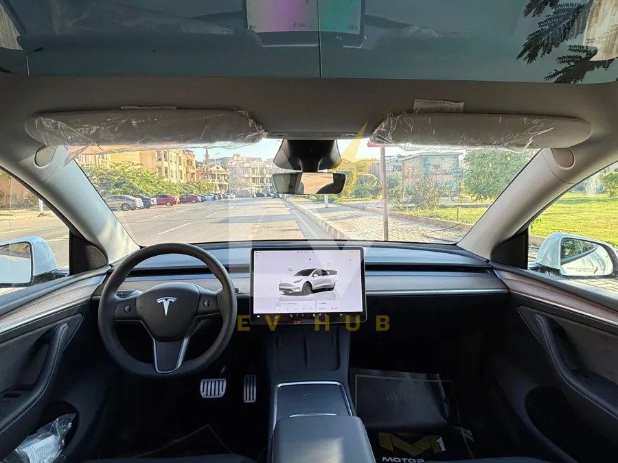 Tesla Y 2024 performance zero