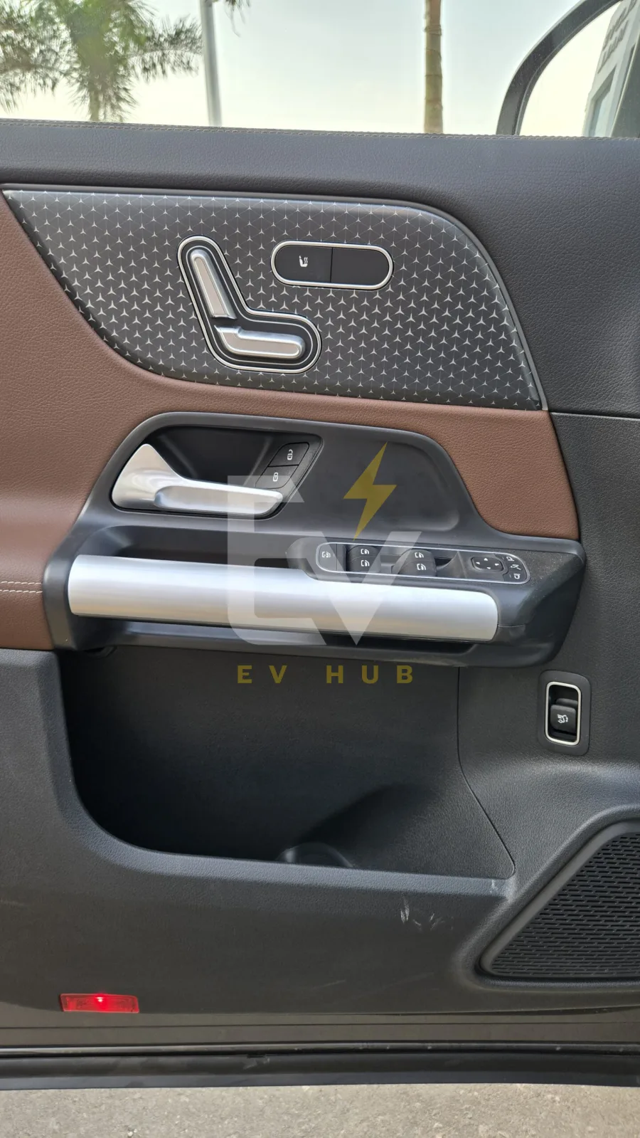 MERCEDES EQA 260