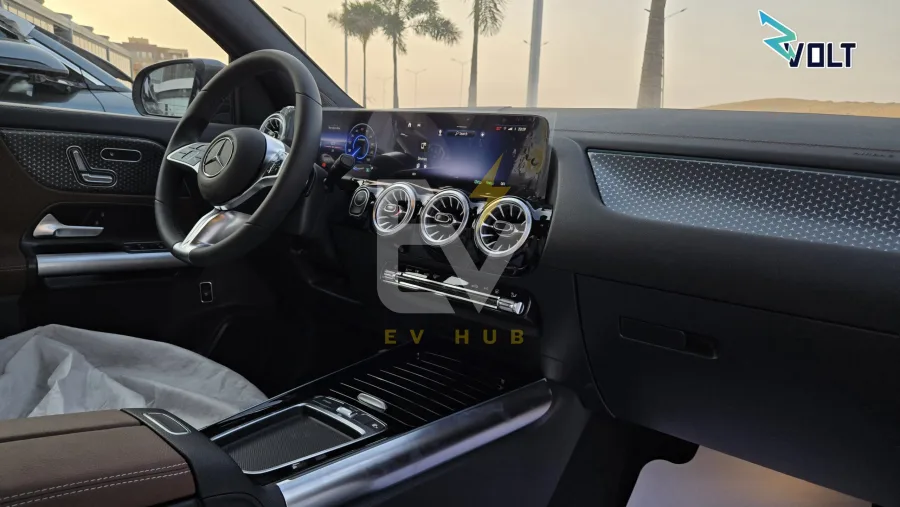 MERCEDES EQA 260