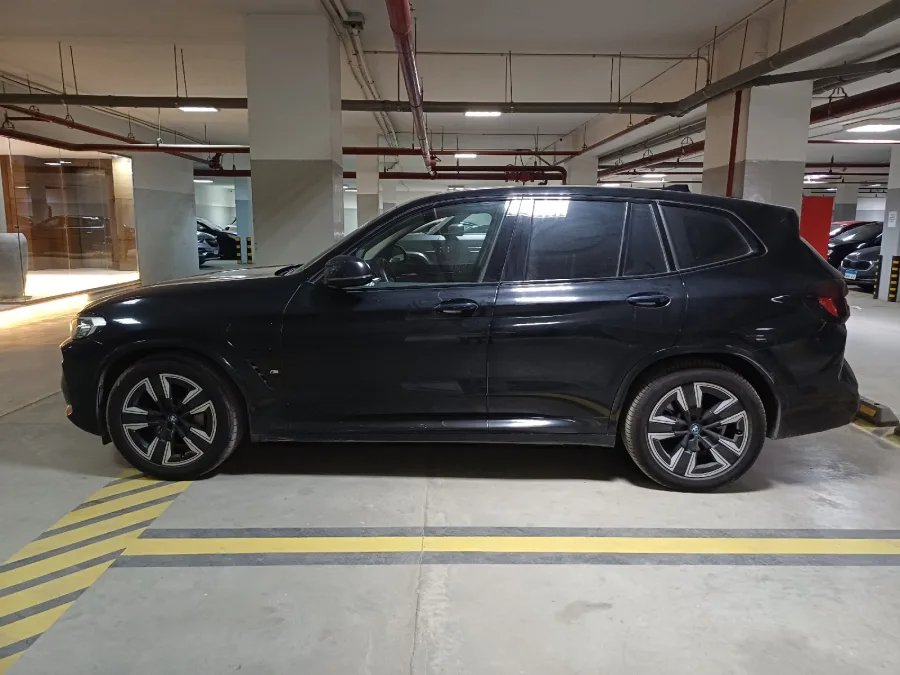 BMW-ix 3
