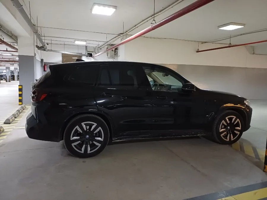 BMW-ix 3