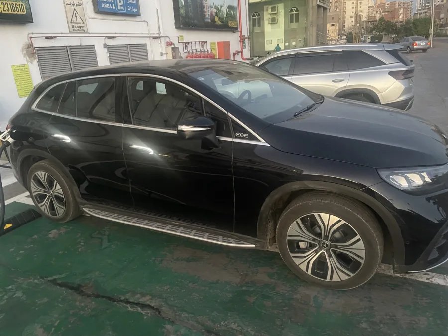 Mercedes eqe500 duv
